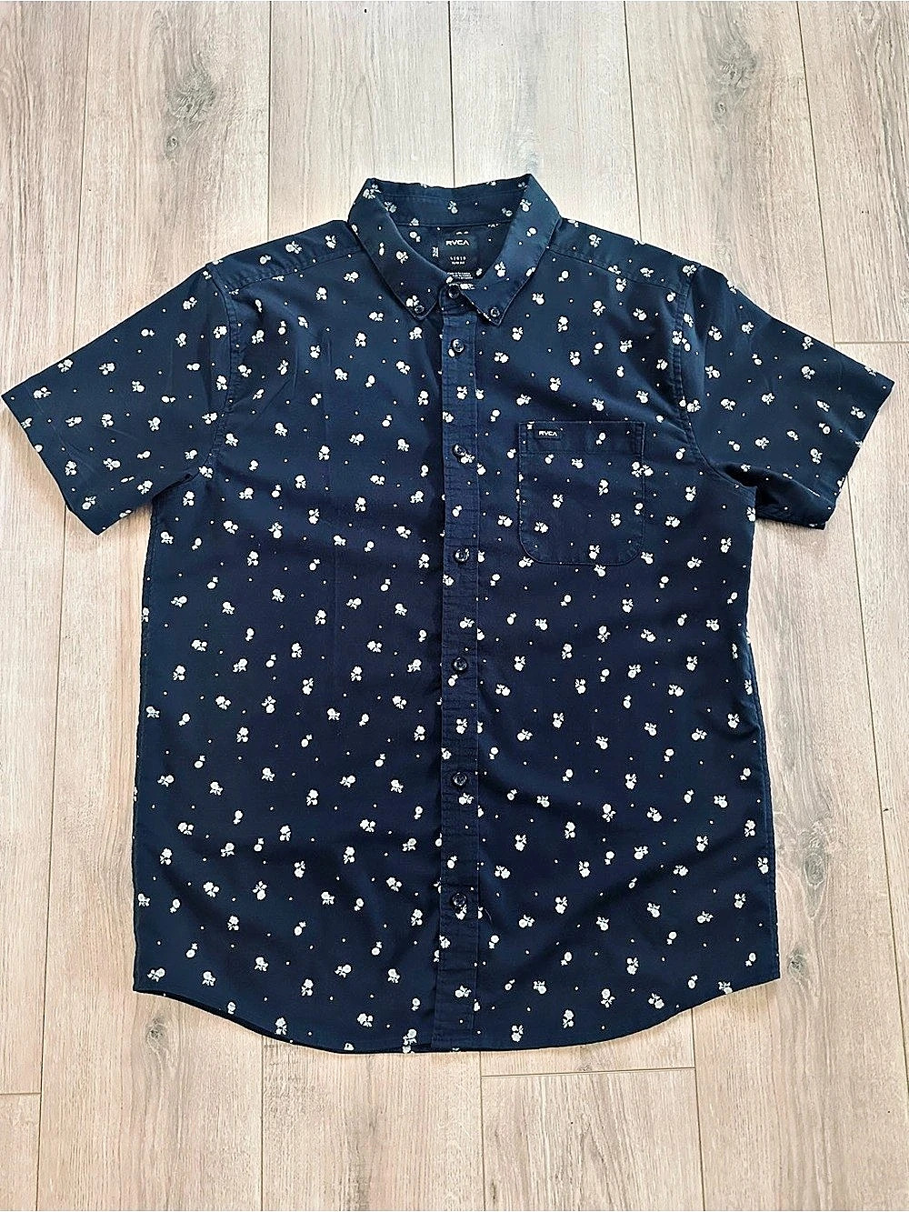 RVCA Slim Fit Floral Short Sleeve Shirt Size Large Black